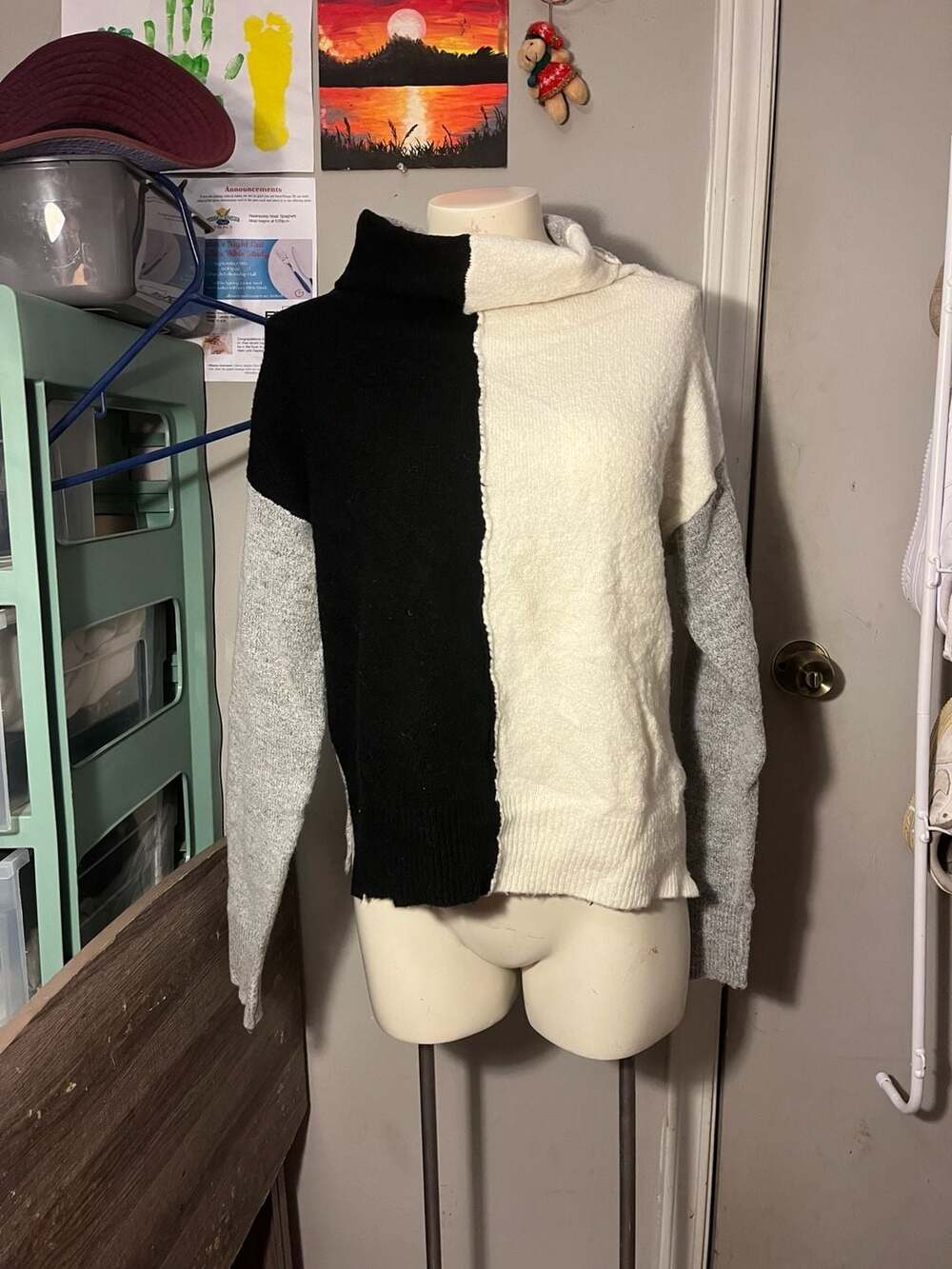 MORAL FIBER Colorblock Turtleneck Sweater Size M Black White Gray